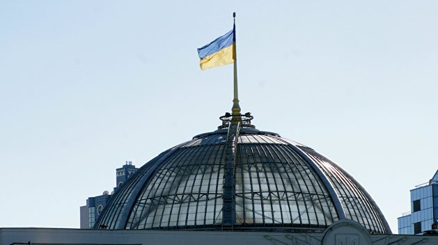 Парламент рекомендует остановить строительство на Почтовой